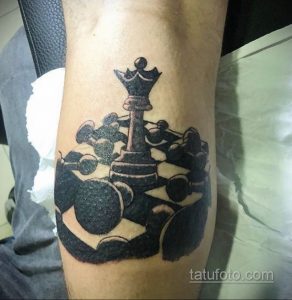 Фото татуировки с шахматами 20.07.2020 №035 -chess tattoo- tatufoto.com