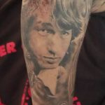 Фото тату с Виктором Цоем 15.08.2020 №015 -Viktor Tsoi tattoo- tatufoto.com