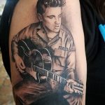 Фото тату с Элвисом Пресли 15.08.2020 №011 -Elvis Presley tattoo- tatufoto.com