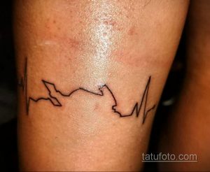 Фото тату с мотоциклом 29.08.2020 №003 -moto tattoo- tatufoto.com