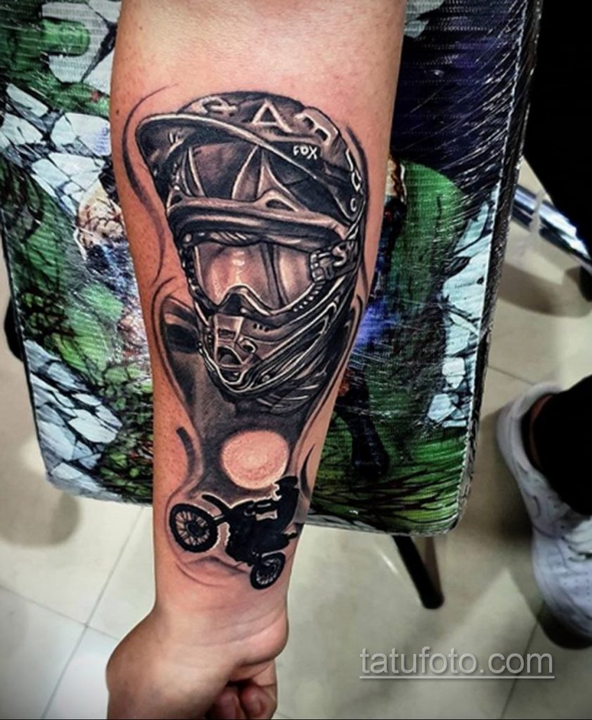 Фото тату с мотоциклом 29.08.2020 №030 -moto tattoo- tatufoto.com