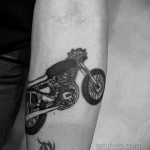 Фото тату с мотоциклом 29.08.2020 №041 -moto tattoo- tatufoto.com
