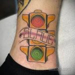 Фото татуировки световор 05.08.2020 №014 -traffic lights tattoo- tatufoto.com