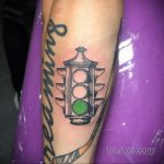 Фото татуировки световор 05.08.2020 №041 -traffic lights tattoo- tatufoto.com