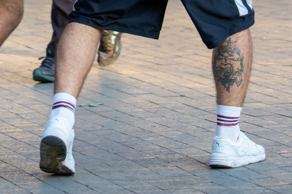 Армейская тату внизу ноги парня --Уличная тату-street tattoo-21.09.2020-tatufoto.com 1