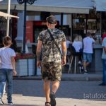 Биомеханическая татуировка на левой руке мужчины – Уличная татуировка 14.09.2020 – tatufoto.com 7