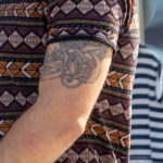 Кельтские узоры в тату на плече парня парня –Уличная татуировка (street tattoo)–22.09.2020–tatufoto.com 3
