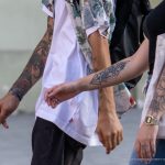 Много татуировок у молодых парня и девушки --Уличная тату-street tattoo-21.09.2020-tatufoto.com 9