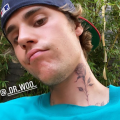 Новая татуировка с розой на шее Джастина Бибера от звездного мастера тату – доктора Ву - фото 1