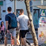 Олд Скул тату с розой – девушкой и кинжалом на руке у парня – Уличная татуировка 14.09.2020 – tatufoto.com 1