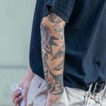 Олд скул татуировки на правой руке парня – 17.09.2020 – tatufoto.com 2