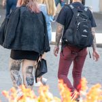 Прикольные татуировки у пары молодых людей –Уличная татуировка (street tattoo)–22.09.2020–tatufoto.com 8