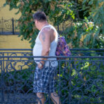 Старая армейская татуировка на левом плече мужчины – Уличная татуировка (street tattoo)-29.09.2020-tatufoto.com 1