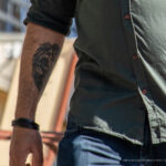 Тату ангел с мечем в руках на правом запястье парня – Уличная татуировка (street tattoo)-29.09.2020-tatufoto.com 6