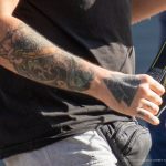 Тату бомба гроб и надпись МОЛОДОСТЬ на ноге парня –Уличная татуировка (street tattoo)–22.09.2020–tatufoto.com 9