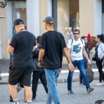 Тату браслет из полосок на правом запястье парня –Уличная татуировка (street tattoo)–22.09.2020–tatufoto.com 3