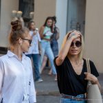 Тату ветка с листьями на кисти руки девушки --Уличная тату-street tattoo-21.09.2020-tatufoto.com 2