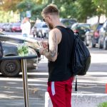 Тату девушка клоун и розы на левой руке парня –Уличная татуировка (street tattoo)–22.09.2020–tatufoto.com 2