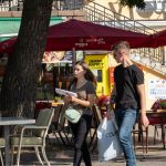 Тату девушка показывает средний палец --Уличная тату-street tattoo-21.09.2020-tatufoto.com 1