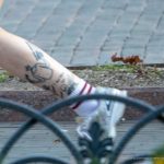 Тату девушка с ручной пилой отпиливает себе голову – 17.09.2020 – tatufoto.com 7