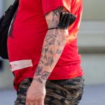 Тату звезды и трайбл узоры на руке мужчины --Уличная тату-street tattoo-21.09.2020-tatufoto.com 2