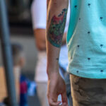 Тату зеленая змея на левой руке парня – Уличная татуировка (street tattoo)-29.09.2020-tatufoto.com 5
