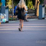 Тату из фильма Лион Киллер – девочка и мужчина на ноге у девушки - Уличная татуировка 14.09.2020 – tatufoto.com 1