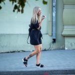 Тату колибри и цветы внизу ноги девушки – 17.09.2020 – tatufoto.com 6