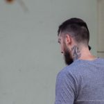 Тату круг на локте и нож на руке у парня –Уличная татуировка (street tattoo)–22.09.2020–tatufoto.com 4
