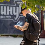 Тату ласточка паук и мотылек на руке парня –Уличная татуировка (street tattoo)–22.09.2020–tatufoto.com 6