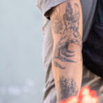 Тату лес дерево и рука на руке парня – Уличная татуировка (street tattoo)-29.09.2020-tatufoto.com 8