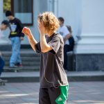Тату надпись PUNK и ATB со знаком $ на руке девочки скейтера –Уличная татуировка (street tattoo)–22.09.2020–tatufoto.com 2