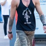 Тату надпись UNIVERSUM на руке мужчины - Уличная татуировка 14.09.2020 – tatufoto.com 12