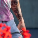 Тату оскал льва и глаз на руке парня –Уличная татуировка (street tattoo)–22.09.2020–tatufoto.com 4