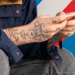 Тату осьминог и надпись ЗАЕБИСЬ на кулаке парня –Уличная татуировка (street tattoo)–22.09.2020–tatufoto.com 3