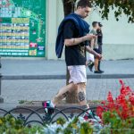 Тату осьминог – пицца и надпись ROM PTN внизу ноги парня – 17.09.2020 – tatufoto.com