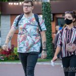 Тату портрет девушки и покемон Пикачу на руке парня - Уличная татуировка 14.09.2020 – tatufoto.com 3