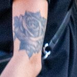 Тату роза на левой руке девушки – Уличная татуировка 14.09.2020 – tatufoto.com 3