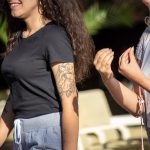 Тату с кроликом на руке девушки –Уличная татуировка (street tattoo)–22.09.2020–tatufoto.com 2