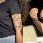 Тату с кроликом на руке девушки –Уличная татуировка (street tattoo)–22.09.2020–tatufoto.com 3