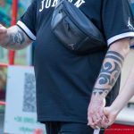 Тату с крупными черными узорами на левой руке мужчины – 17.09.2020 – tatufoto.com 7