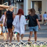 Тату с лисой змеёй и портретом внизу ног трех девушек --Уличная тату-street tattoo-21.09.2020-tatufoto.com 16