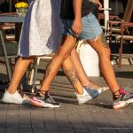 Тату с лисой змеёй и портретом внизу ног трех девушек --Уличная тату-street tattoo-21.09.2020-tatufoto.com 6