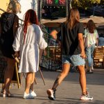 Тату с лисой змеёй и портретом внизу ног трех девушек --Уличная тату-street tattoo-21.09.2020-tatufoto.com 8