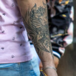 Тату с лысой египетской кошкой на руке парня – Уличная татуировка (street tattoo)-29.09.2020-tatufoto.com 8