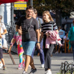 Фото тату на руке: детализированный рисунок, выполненный в черно-серых тонах. Виден фрагмент татуировки на предплечье.