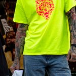 Тату с песочными часами на шее и страшная морда на руке мужчины --Уличная тату-street tattoo-21.09.2020-tatufoto.com 11