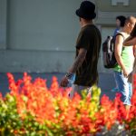 Тату с портретом девушки на левой руке у молодого парня – Уличная татуировка 14.09.2020 – tatufoto.com 5