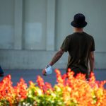 Тату с портретом девушки на левой руке у молодого парня – Уличная татуировка 14.09.2020 – tatufoto.com 6