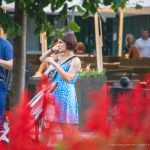 Тату с цветами на левой руке девушки выше локтя – 17.09.2020 – tatufoto.com 2